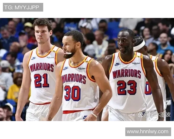 勇士与快船激战四月十九季后赛精彩对决引发球迷热议