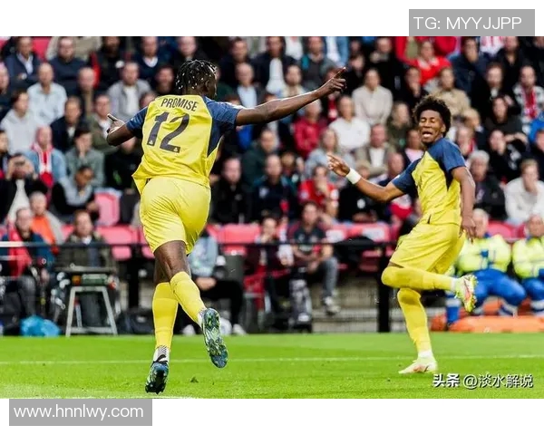 马赛中场对决马德里竞技全力争胜展现球队实力与战术较量